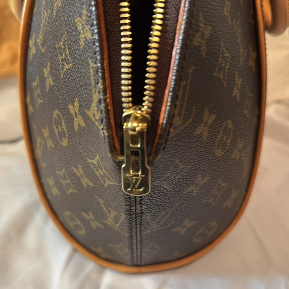 Louis Vuitton Ellipse GM Bag with original key